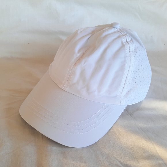 NEW! Lightweight pony tail hat - Picture 3 of 5